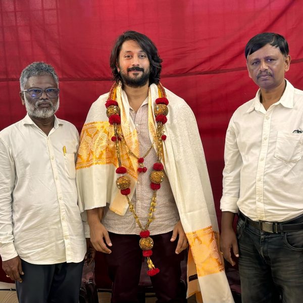 ಚೇತನ್ ಅಹಿಂಸಾಗೆ ಮಂಗಳೂರಿನಲ್ಲಿ ಅದ್ದೂರಿ ಸ್ವಾಗತ